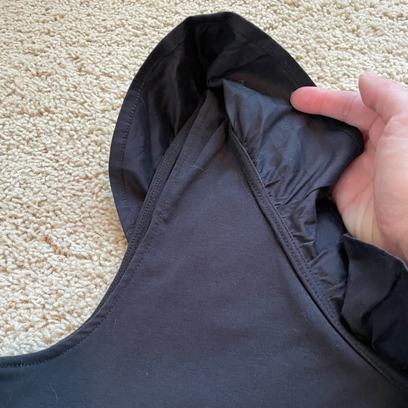 Ann Taylor ruffled tank - Picture 3 of 6